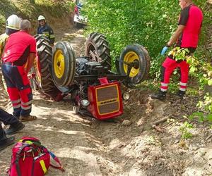 Ciągnik przygniótł 60-latka w lesie! Tragiczna śmierć pod Grudziądzem