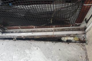 Wybuch pieca w bloku mieszkalnym w Strykowie w województwie łódzkim 