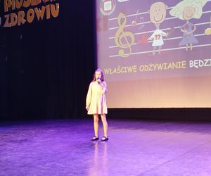 Propagowanie zdrowego stylu życia w tak wdzięcznej formie jak piosenka zyskało przez lata wielu zwolenników i co roku gromadzi chętnych do śpiewania. 