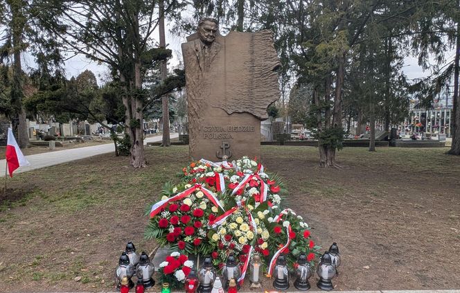 Tak wygląda grób Jana Olszewskiego 6. rocznice śmierci