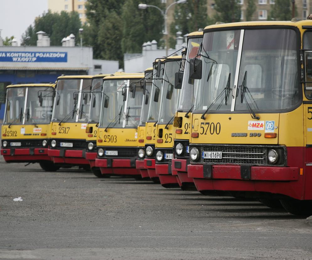  44 lata temu w Warszawie zadebiutował Ikarus! Kto pamięta te kultowe autobusy?