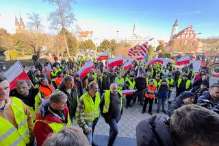 Protest rolników w Opolu. Zablokowali główne drogi centrum