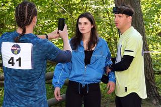 Barwy szczęścia, odc. 2713: Weronika (Maria Świłpa), Łukasz (Michał Rolnicki), Modrzycki (Piotr Ligenza)