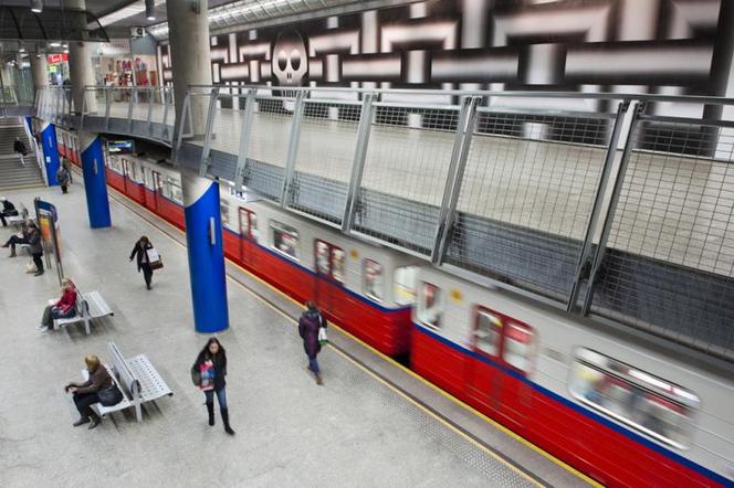 Spore utrudnienia w metrze