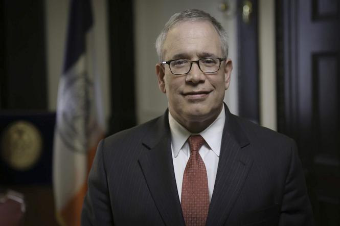 Scott Stringer, rewident