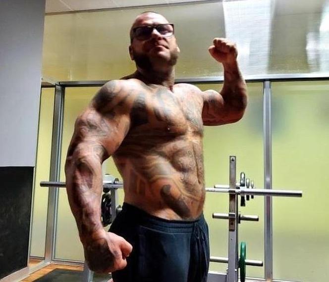 Popek dał prowadzić córce auto