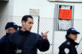 Francja: 17-latek wtargnął do przedszkola i trzyma 6 dzieci jako zakładników 