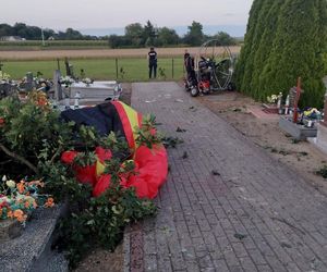 Tragiczny wypadek w Sędzinie. Pilot spadł na cmentarz