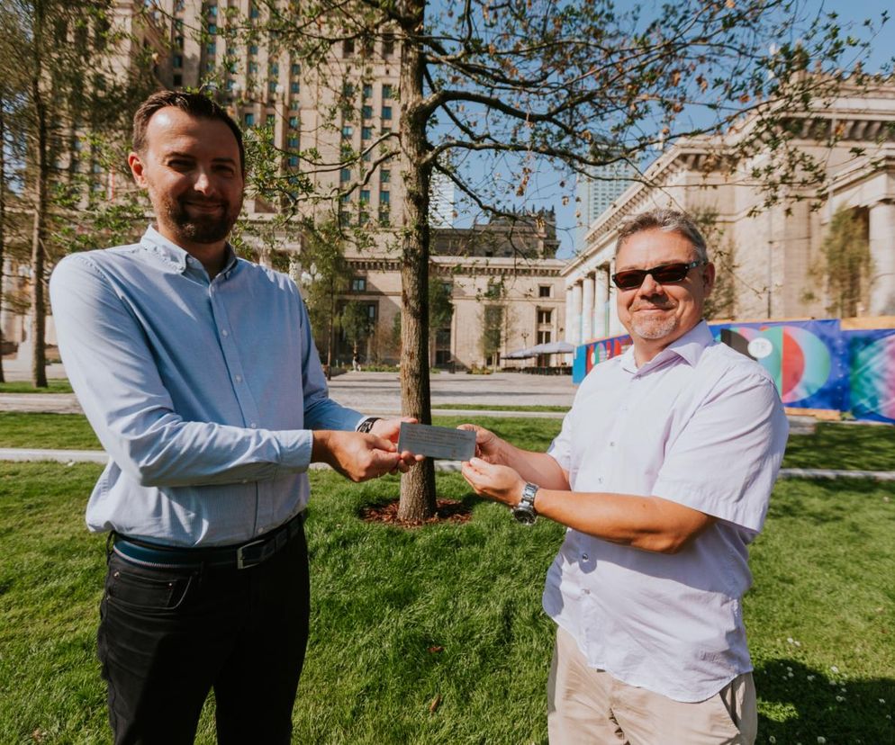 10 tys. zł dla WOŚP za drzewko na pl. Centralnym. Wyjątkowy gest pracowników firmy Balzola