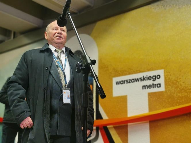 30 lat metra w Warszawie. Odsłonięcie mozaiki