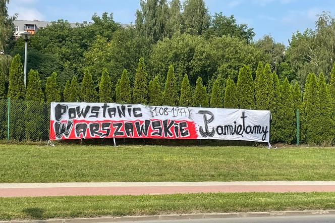 Na rondzie w Rzeszowie uczcili pamięć Powstańców. Sprawie przygląda się policja 