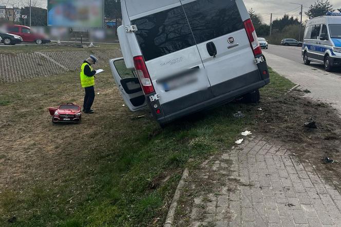 Wypadek w Małdytach. Potrącił rodzinę z dzieckiem