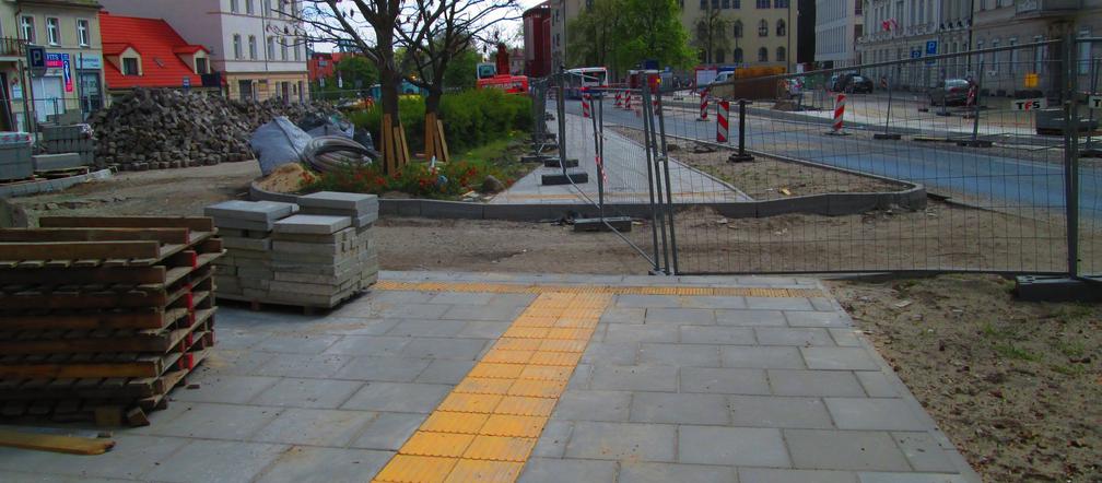 Budowa buspasu na Wałach Jagiellońskich zmierza ku końcowi [ZDJĘCIA]