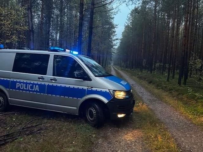 Tragiczny finał poszukiwań. Znaleziono zwłoki mężczyzny, który wybrał się na grzybobranie. 