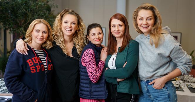 Przyjaciółki sezon 17: Anita Sokołowska (Zuza), Anka (Magdalena Stużyńska), Inga (Małgorzata Socha), Patrycja (Joanna Liszowska)