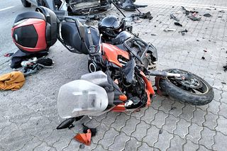 Zderzenie samochodu z motocyklem pod Iławą