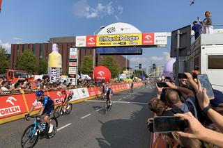Tour de Pologne 2024 w Katowicach. Tysiące kibiców witało kolarzy na mecie pod Spodkiem