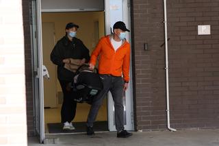 Krzysztof Ibisz zabrał rodzinę do domu