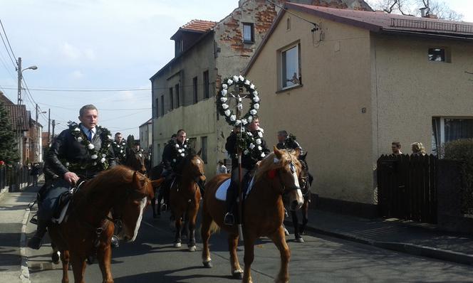 Procesja konna w Gliwicach-Ostropie