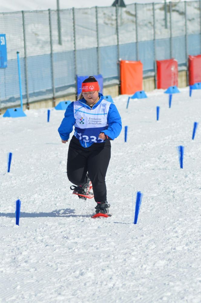 Uczennica Zespołu Szkół Specjalnych w Lesznie zdobyła srebro na Światowych Zimowych Igrzyskach Olimpiad Specjalnych we Włoszech!