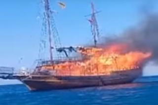 Przerażające nagranie płonącego statku u wybrzeży Grecji