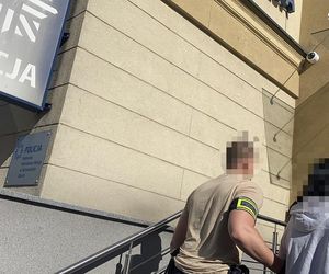 Bandyci skopali 19-latka, bo spotykał się z młodszymi dziewczynami. Napastników nasłała... 15-latka