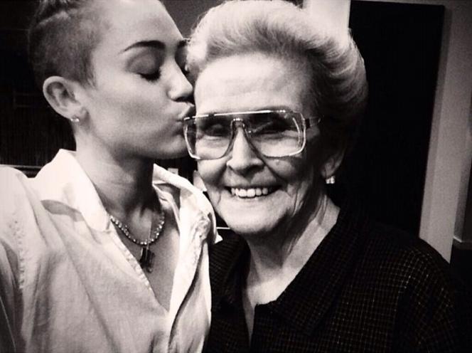 Miley Cyrus z Mammie