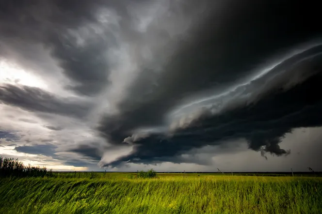 Burze, grad i wichury do 90 km/h. Pogodowy armagedon 