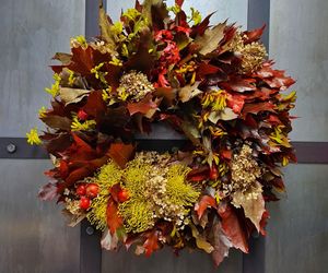 Chryzantemy wciąż drogie? Ekspert od kwiatów wyjaśnia, dlaczego ceny rosną i jak udekorować grób bez przepłacania