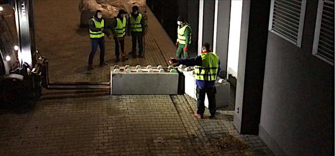 Żołnierze Rutkowskiego zbudowali mur na Podkarpaciu