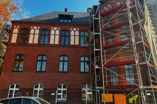 Państwowa Szkoła Muzyczna w Szczecinku po remoncie elewacji i wymianie okien