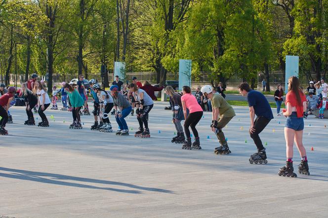 Lublin: NightSkating 2018. Rolkarze przejechali przez miasto! Zobaczcie zdjęcia!