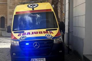 Tragedia w Bielsku-Białej. Młoda kobieta wypadła z okna. 20-latka nie żyje!