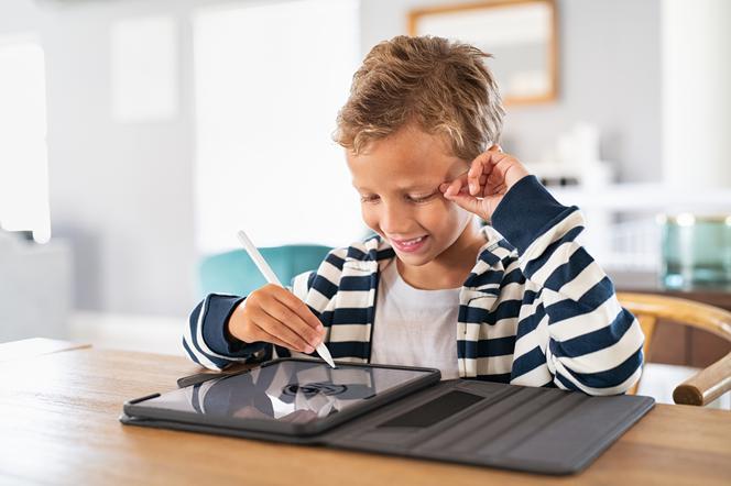 Tani tablet dla dziecka - jaki wybrać idealny tablet na prezent?