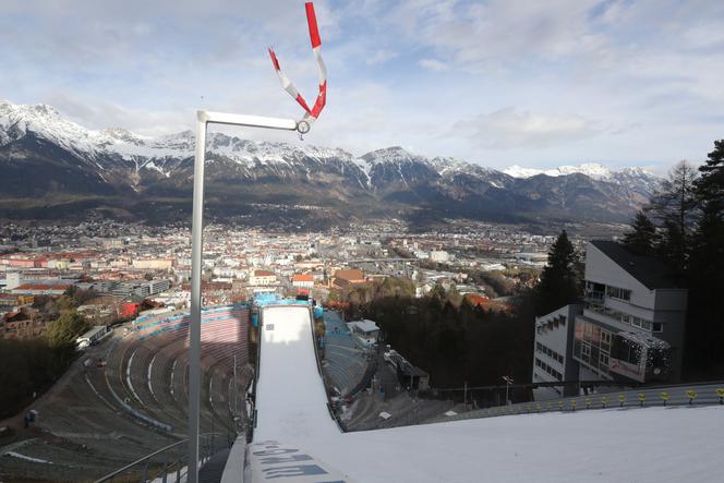 TCS w Innsbrucku odwołany. Powodem silny wiatr. Będą trzy konkursy zamiast czterech?