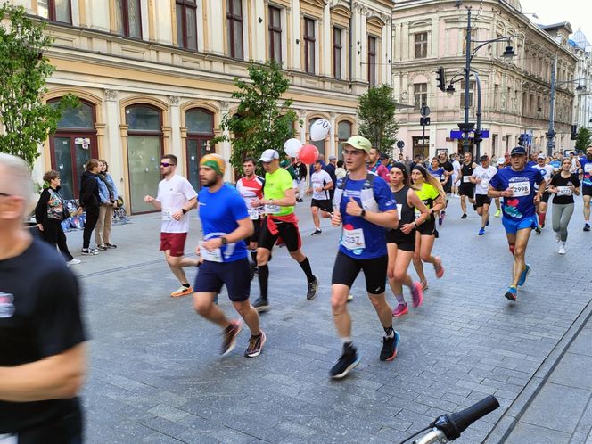 Rossmann Run 2025. Tłumy biegaczy wzięły udział w biegu ulicą Piotrkowską