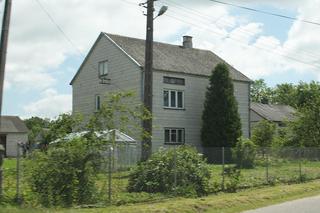 Rolnik bestialsko zadźgał żonę. Dorota zginęła, bo... obudziła męża z drzemki na sianie!