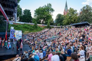 Dni Folkloru w Olsztynie 2025. Ulicami Starego Miasta przeszedł barwny korowód
