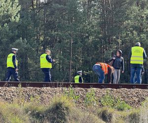 Śmiertelne potrącenie pod Radomiem. Wstrzymany ruch kolejowy i duże opóźnienia pociągów