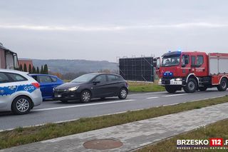 Groźny wypadek na DK 75 w Gnojniku. Motocyklista zderzył się z osobówką