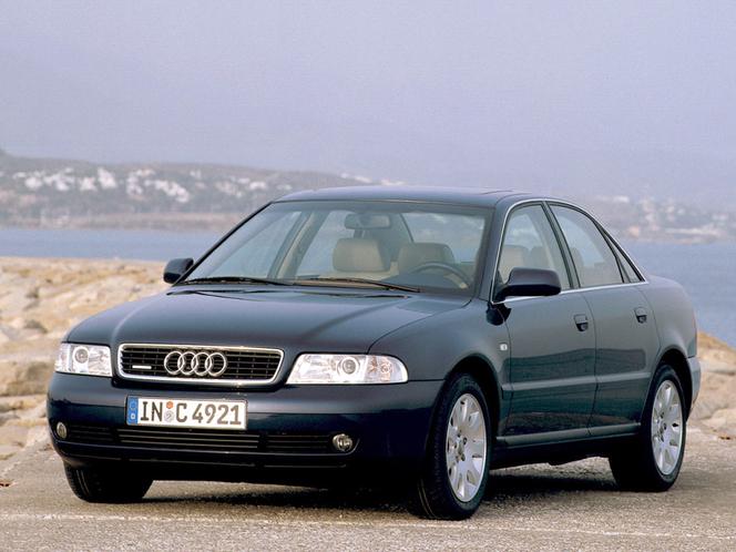 Audi A4 Sedan B5 lifting - (1997-2000)