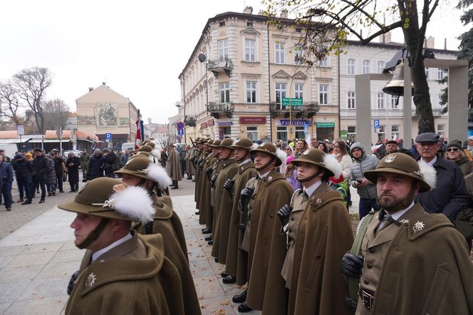  Uroczystości pod pomnikiem Józefa Piłsudskiego w Rzeszowie 