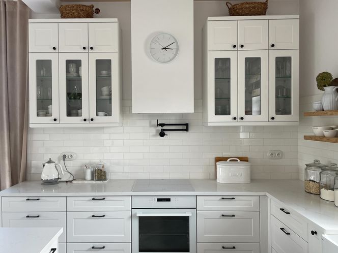 Dom w stylu modern farmhouse to marzenie miłośników natury. Jest sielsko, minimalistycznie i romantycznie!
