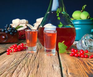 Nalewka z czerwonych porzeczek - sprawdzony przepis