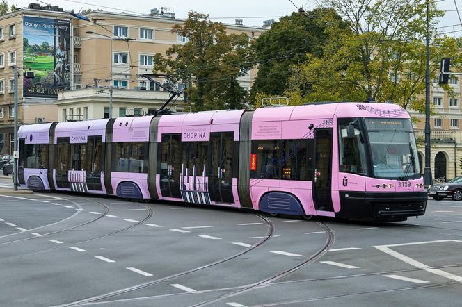 Chopinowski tramwaj i pociąg metra w Warszawie