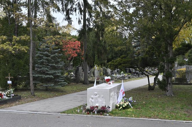 Grób Kornela Morawieckiego na  Powązkach Wojskowych