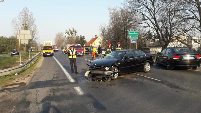 Kolizja z udziałem karetki i samochodu osobowego