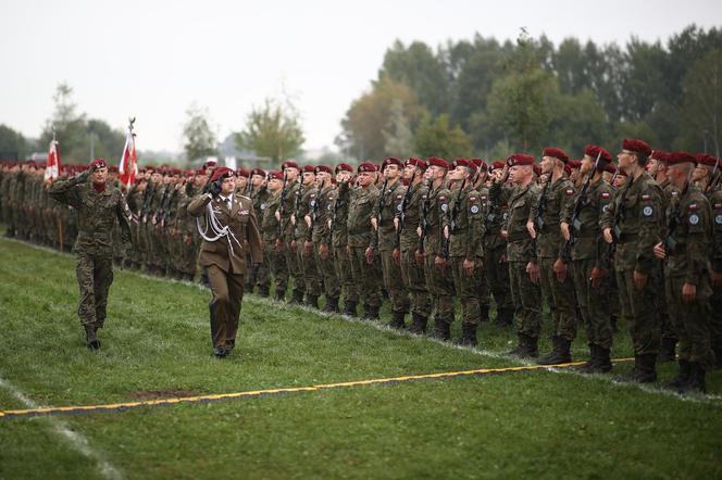 Świętowali żołnierze 6. Brygady Powietrznodesantowej. I inni spadochroniarze również