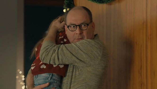 Barwy szczęścia, odcinek 3190. Wioletka (Sara Kudaj), Marek (Marcin Perchuć) 