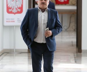 Ten trend sztucznej inteligencji podbija internet. Zobacz, jak wyglądają figurki kandydatów na prezydenta
